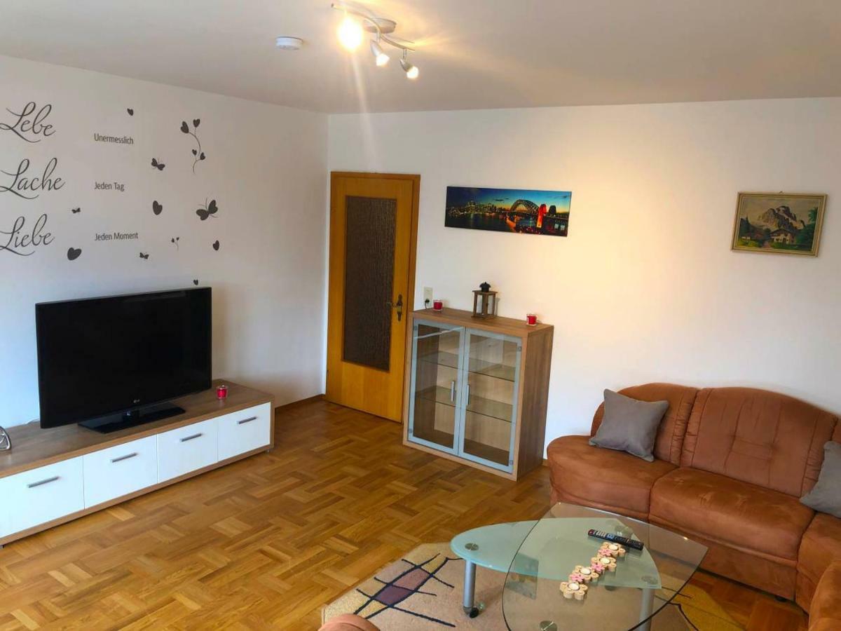 Ferienwohnungen / Ferienhaus Adelsried Zewnętrze zdjęcie